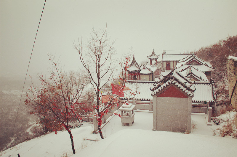 雪景碧霞元君祠